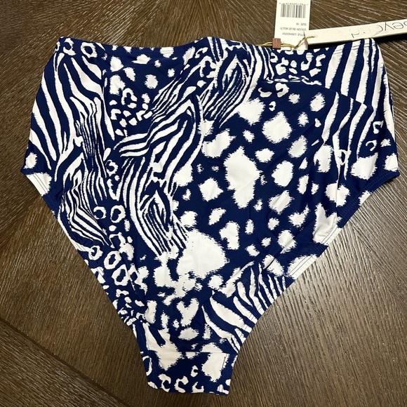 NWT‎ Beyond Control Women's Animal Haven High-Waist Tummy-Control Bikini
Bottoms - Picture 4 of 10